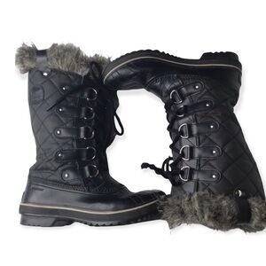 Sorel Tofino Waterproof Boots in Black.
